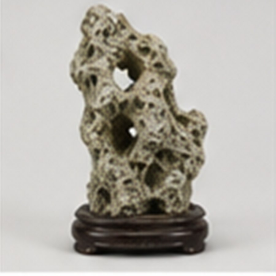 传世太湖石摆件 · 品相完整